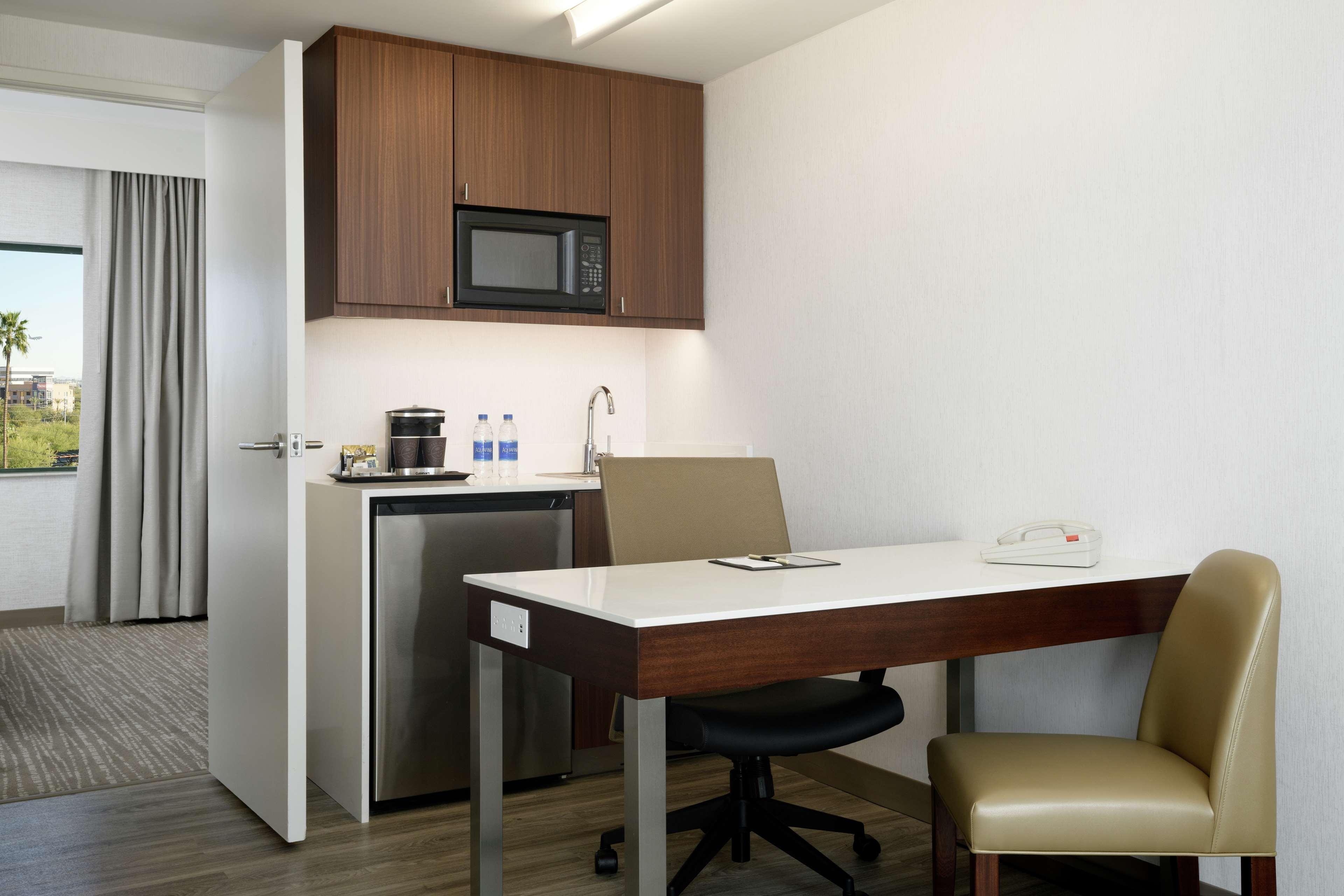 Doubletree Suites By Hilton Phoenix Dış mekan fotoğraf
