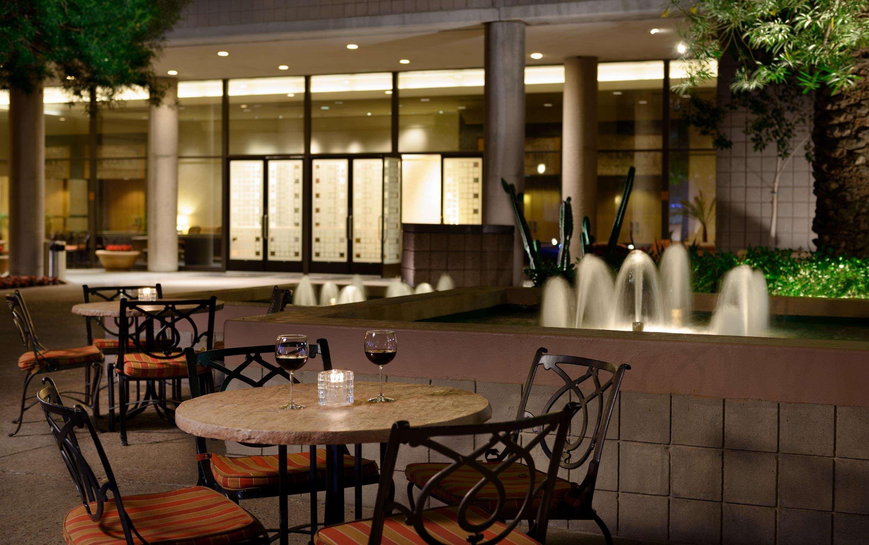 Doubletree Suites By Hilton Phoenix Dış mekan fotoğraf