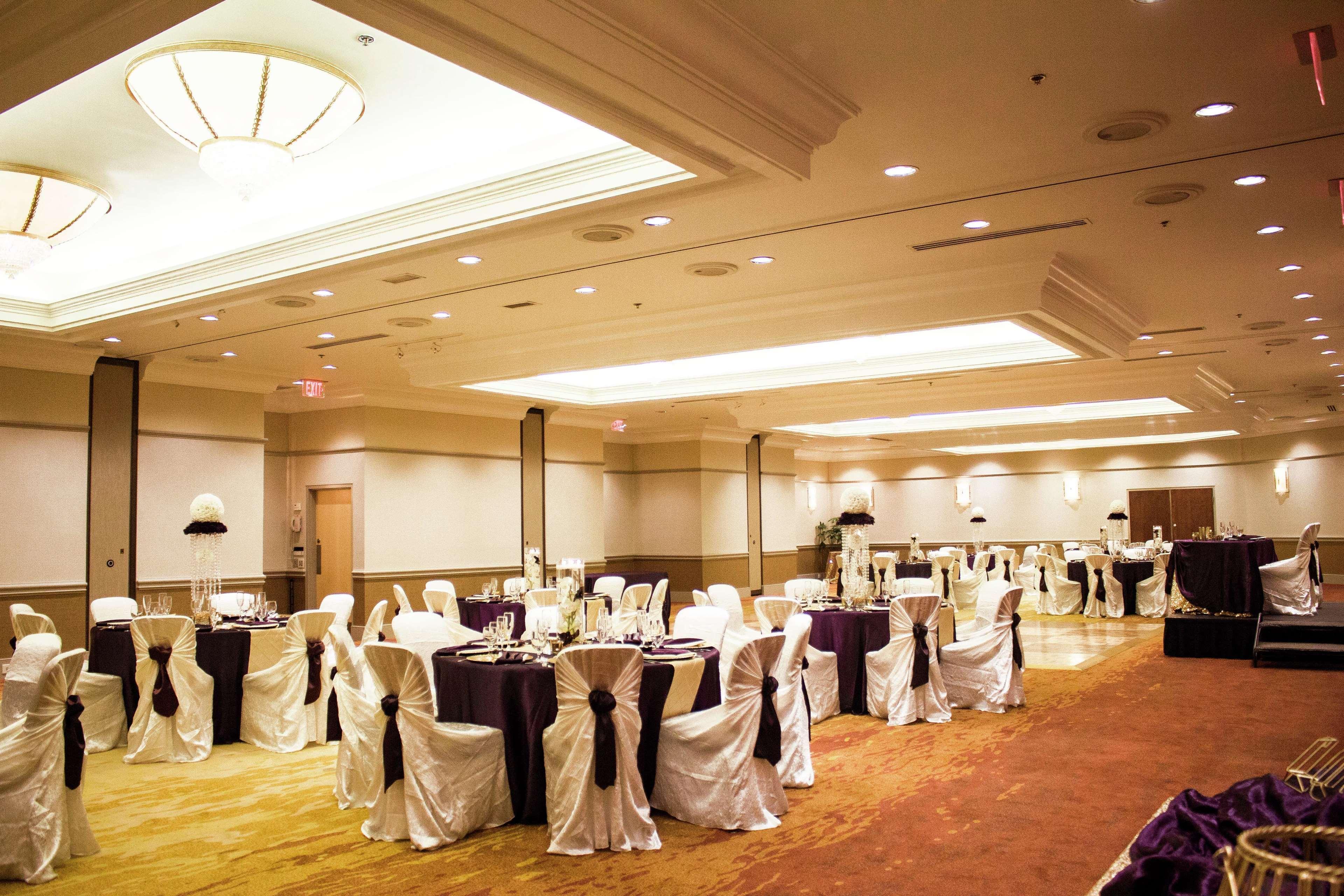 Doubletree Suites By Hilton Phoenix Dış mekan fotoğraf