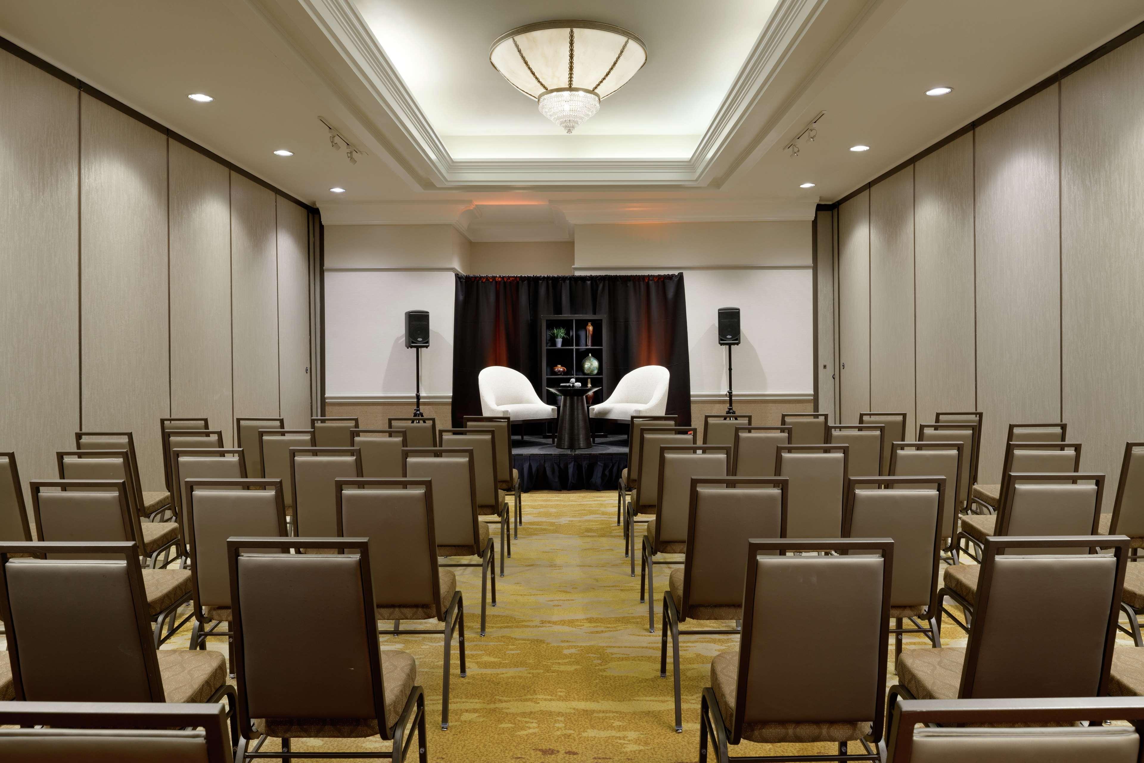 Doubletree Suites By Hilton Phoenix Dış mekan fotoğraf