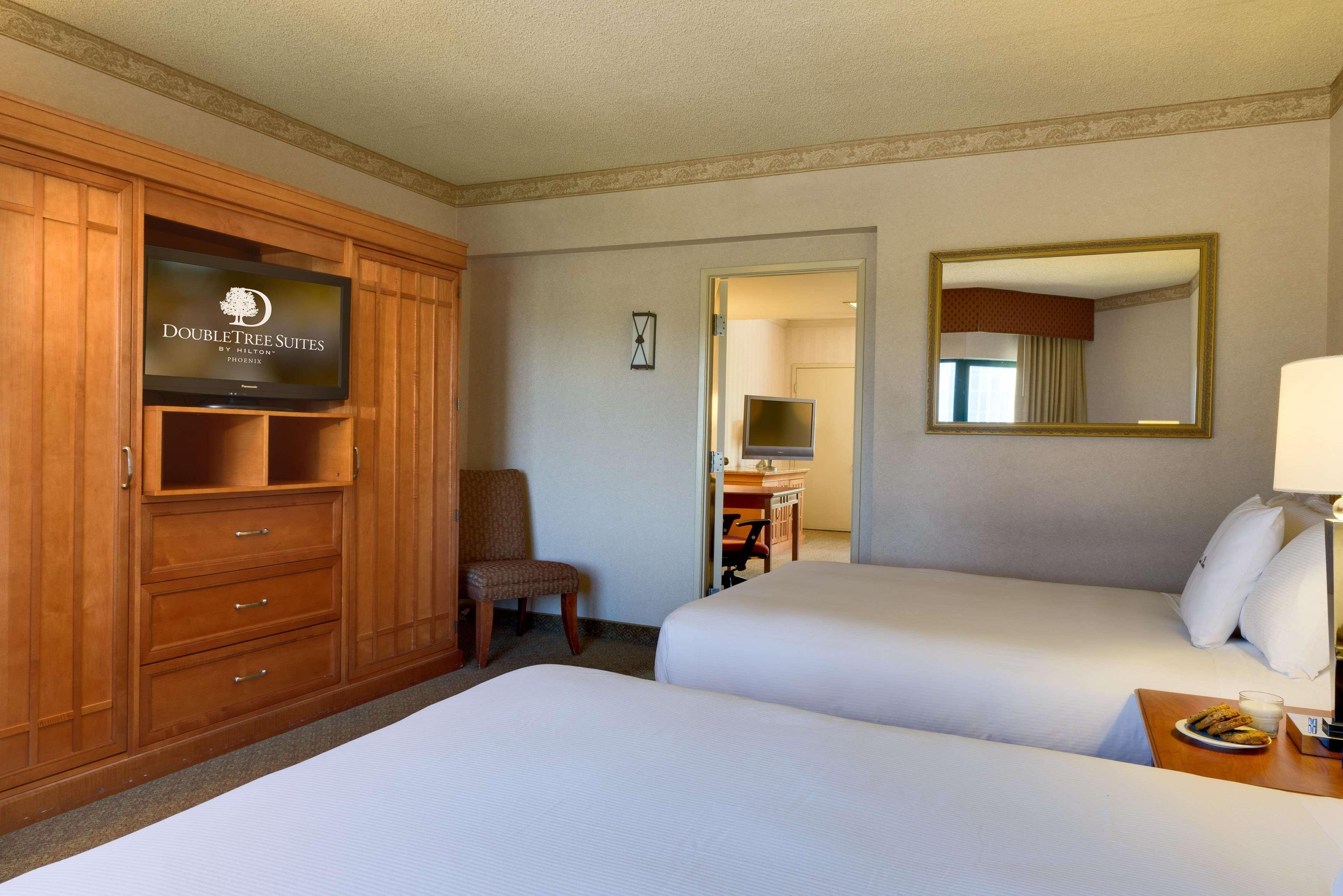 Doubletree Suites By Hilton Phoenix Dış mekan fotoğraf