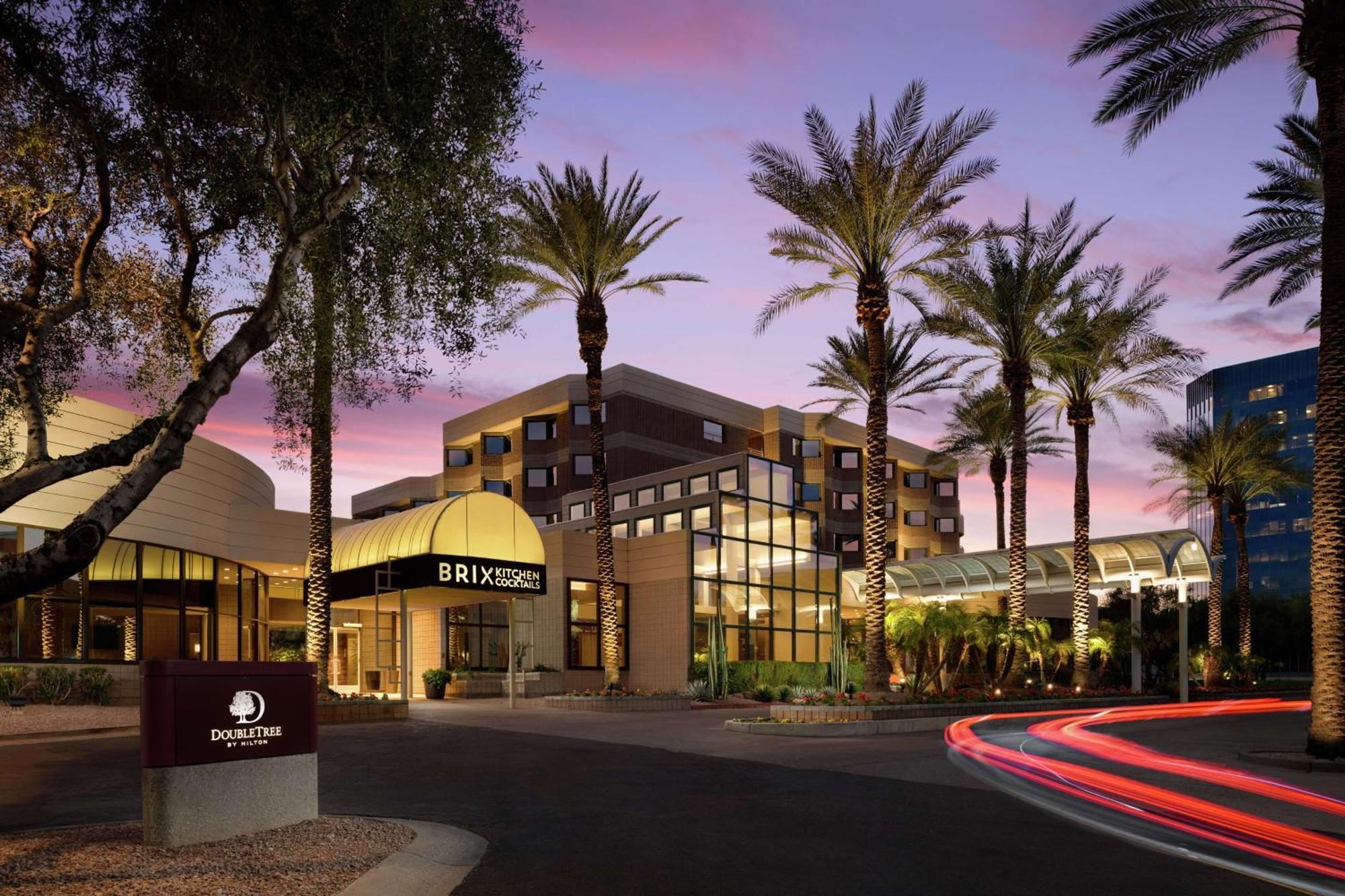 Doubletree Suites By Hilton Phoenix Dış mekan fotoğraf